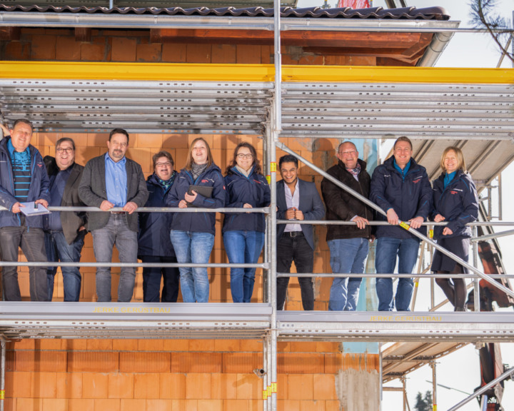 Mitarbeiter Ingenieurb&uuml;ro Wiegel auf Bauger&uuml;st